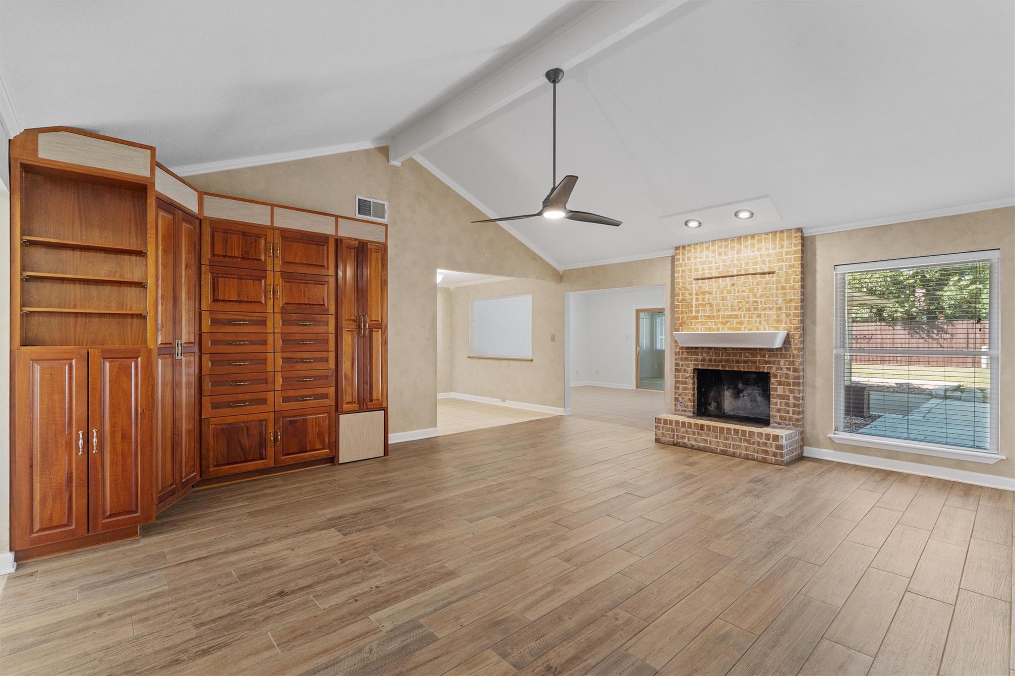 531 Dennis DR