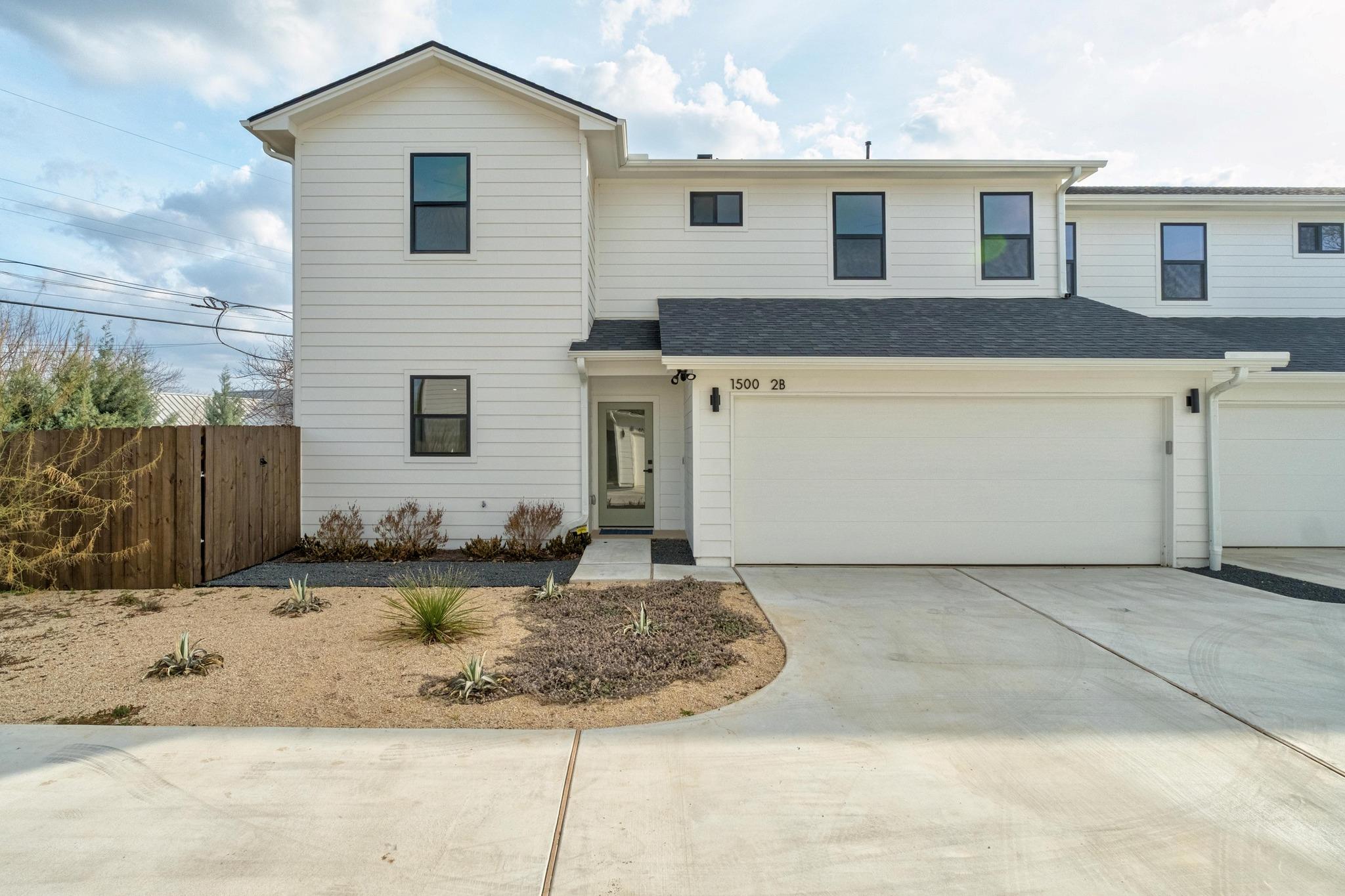 1500 Sylvan Glade 2B