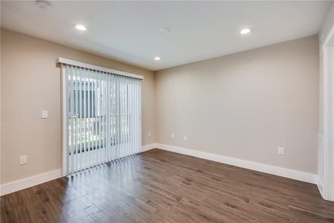 Tiny photo for 935 La Posada DR #142, Austin, TX 78752 (MLS # 5542115)
