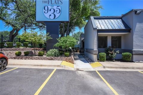 Tiny photo for 935 La Posada DR #142, Austin, TX 78752 (MLS # 5542115)