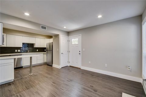 Tiny photo for 935 La Posada DR #142, Austin, TX 78752 (MLS # 5542115)