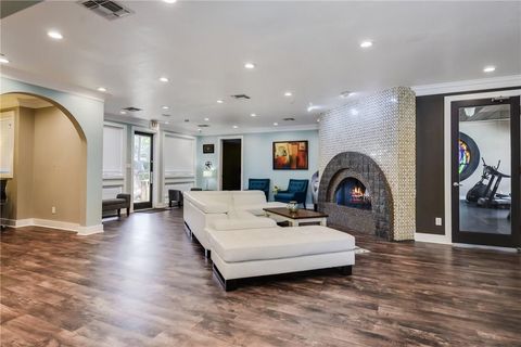 Tiny photo for 935 La Posada DR #142, Austin, TX 78752 (MLS # 5542115)