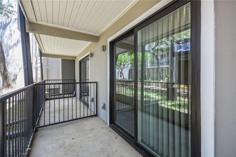 Tiny photo for 935 La Posada DR #142, Austin, TX 78752 (MLS # 5542115)