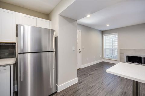 Tiny photo for 935 La Posada DR #142, Austin, TX 78752 (MLS # 5542115)