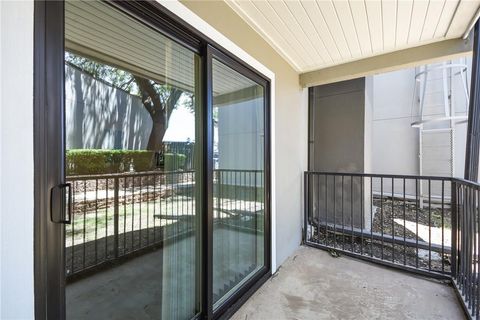 Tiny photo for 935 La Posada DR #142, Austin, TX 78752 (MLS # 5542115)