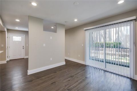 Tiny photo for 935 La Posada DR #142, Austin, TX 78752 (MLS # 5542115)