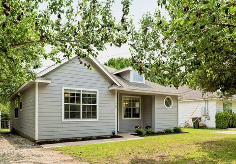 1602 E 19th ST Georgetown TX 78626