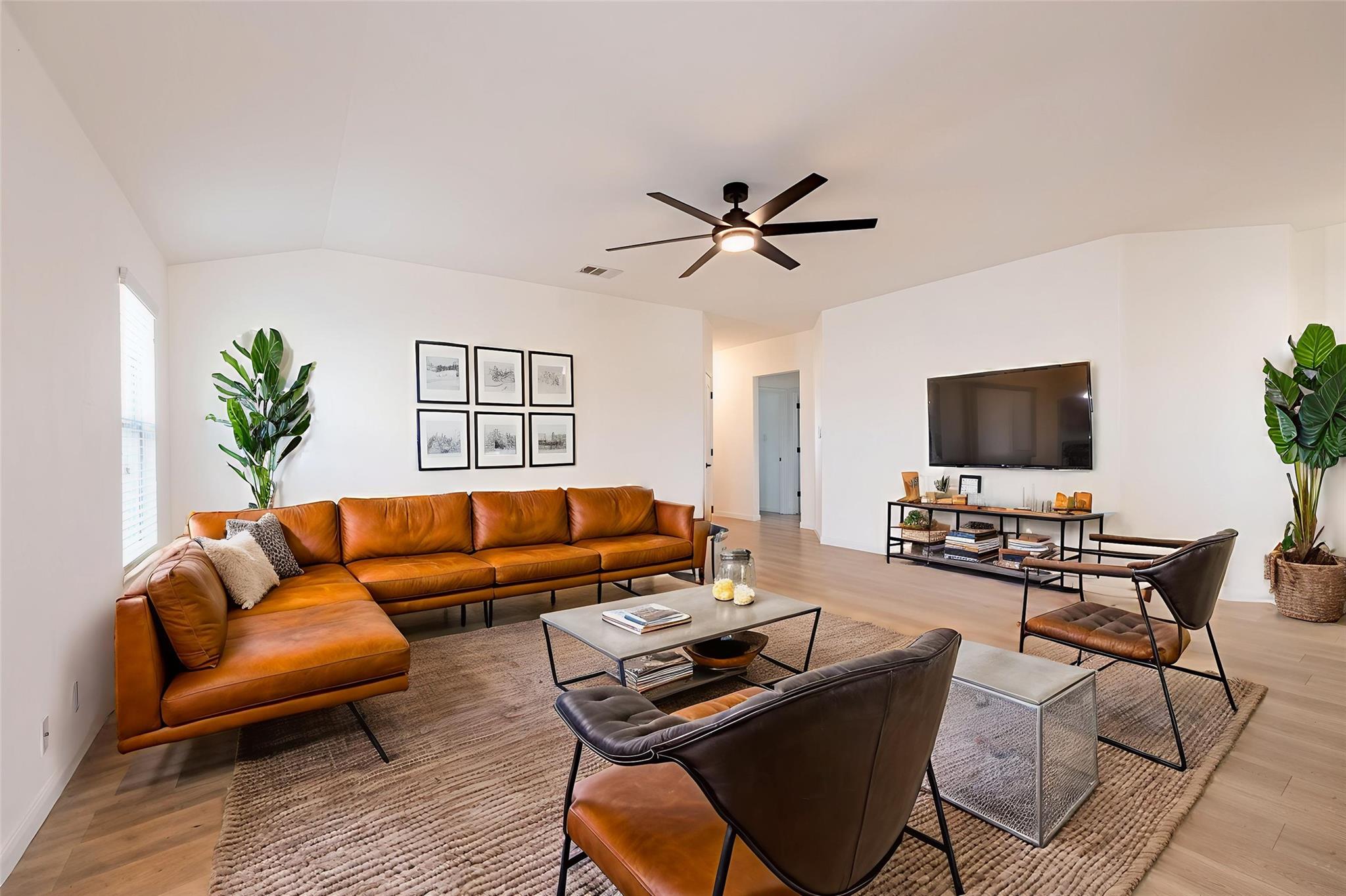 1437 April Meadows LOOP