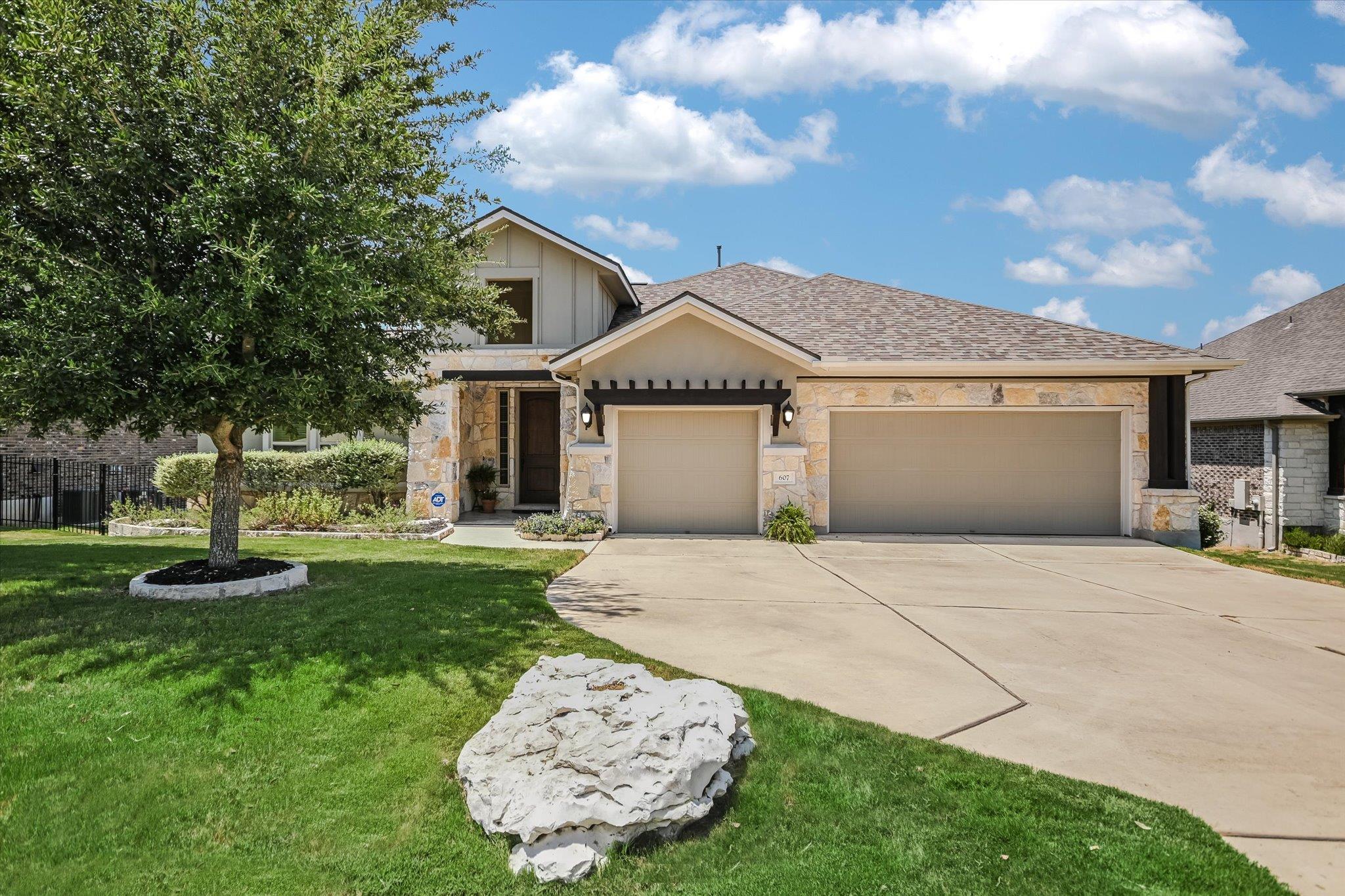 607 Glacial Stream LN