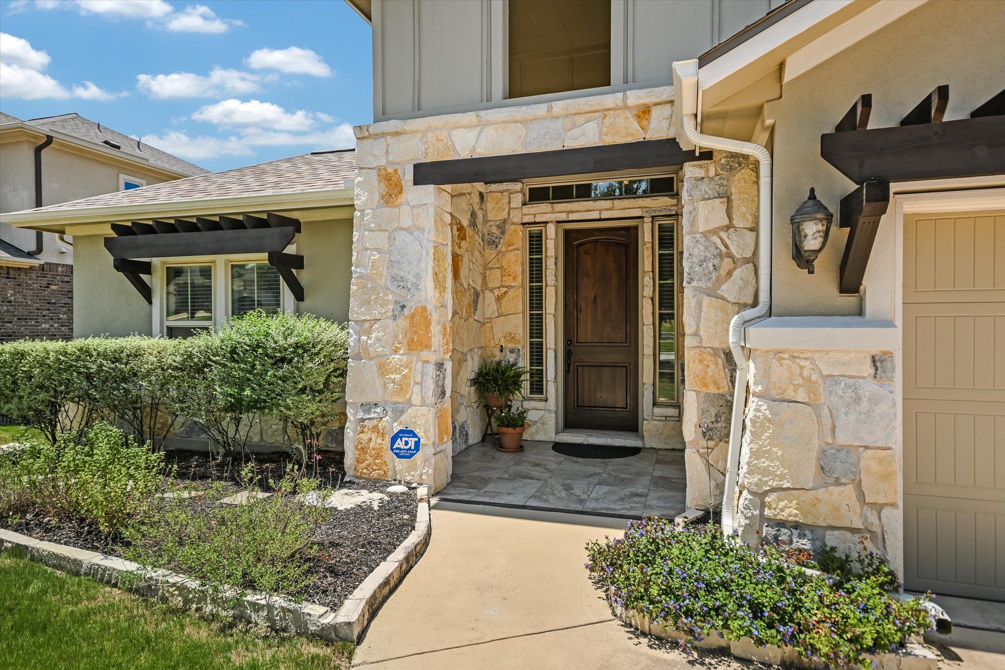 607 Glacial Stream LN