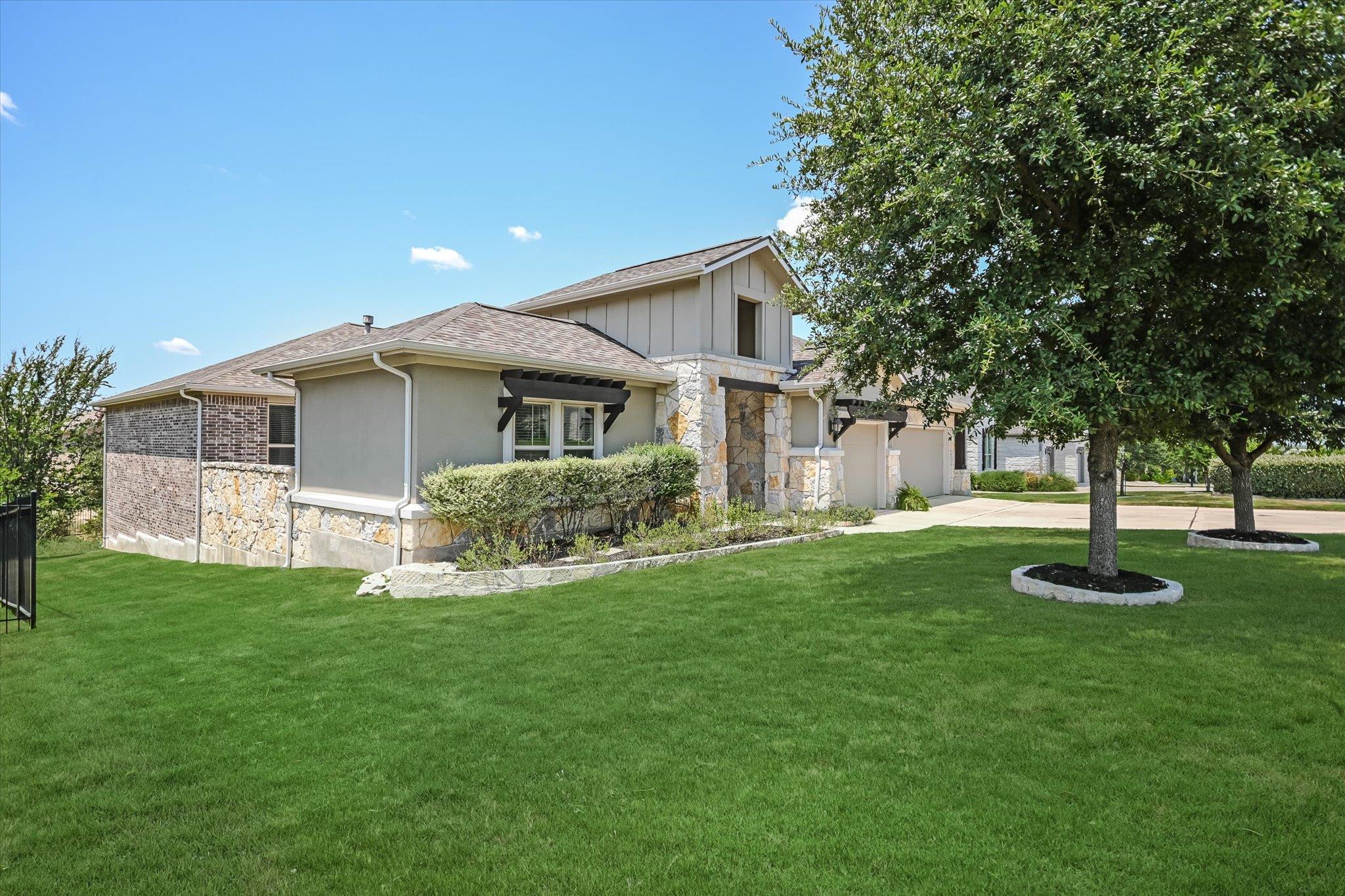 607 Glacial Stream LN