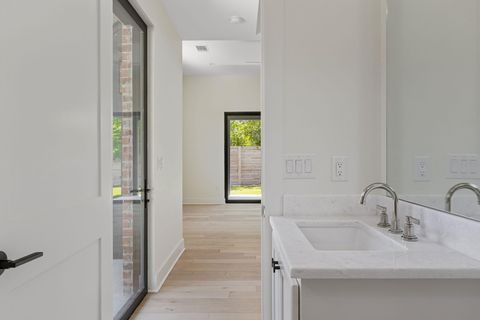Tiny photo for 3306 Larry LN #B, Austin, TX 78722 (MLS # 4273536)