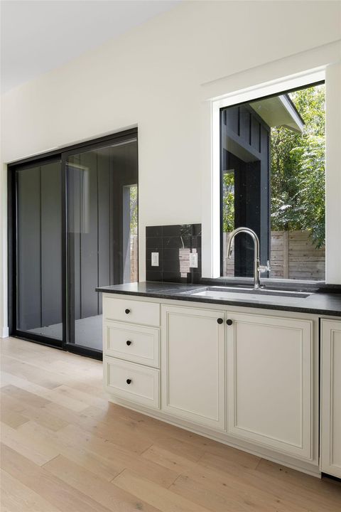 Tiny photo for 3306 Larry LN #B, Austin, TX 78722 (MLS # 4273536)