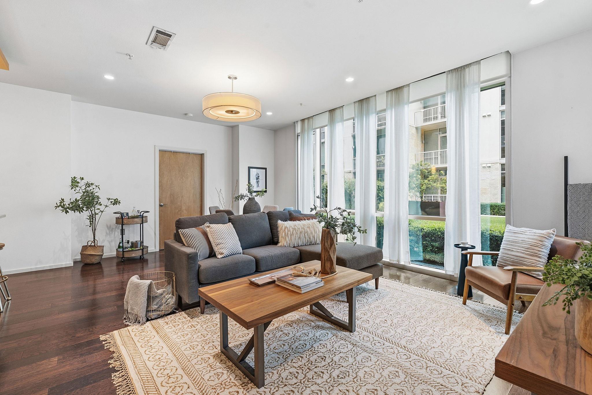 1600 Barton Springs RD 5103