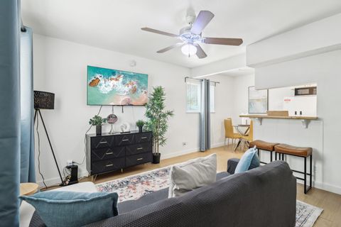 Photo of 3107 Speedway Ave #201, Austin, TX 78705 (MLS # 1063144)