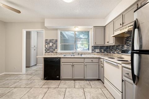 Photo of 3904 Hudson Bend RD, Austin, TX 78734 (MLS # 6805774)