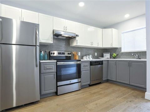 Photo of 909 Reinli ST #217, Austin, TX 78751 (MLS # 1142941)