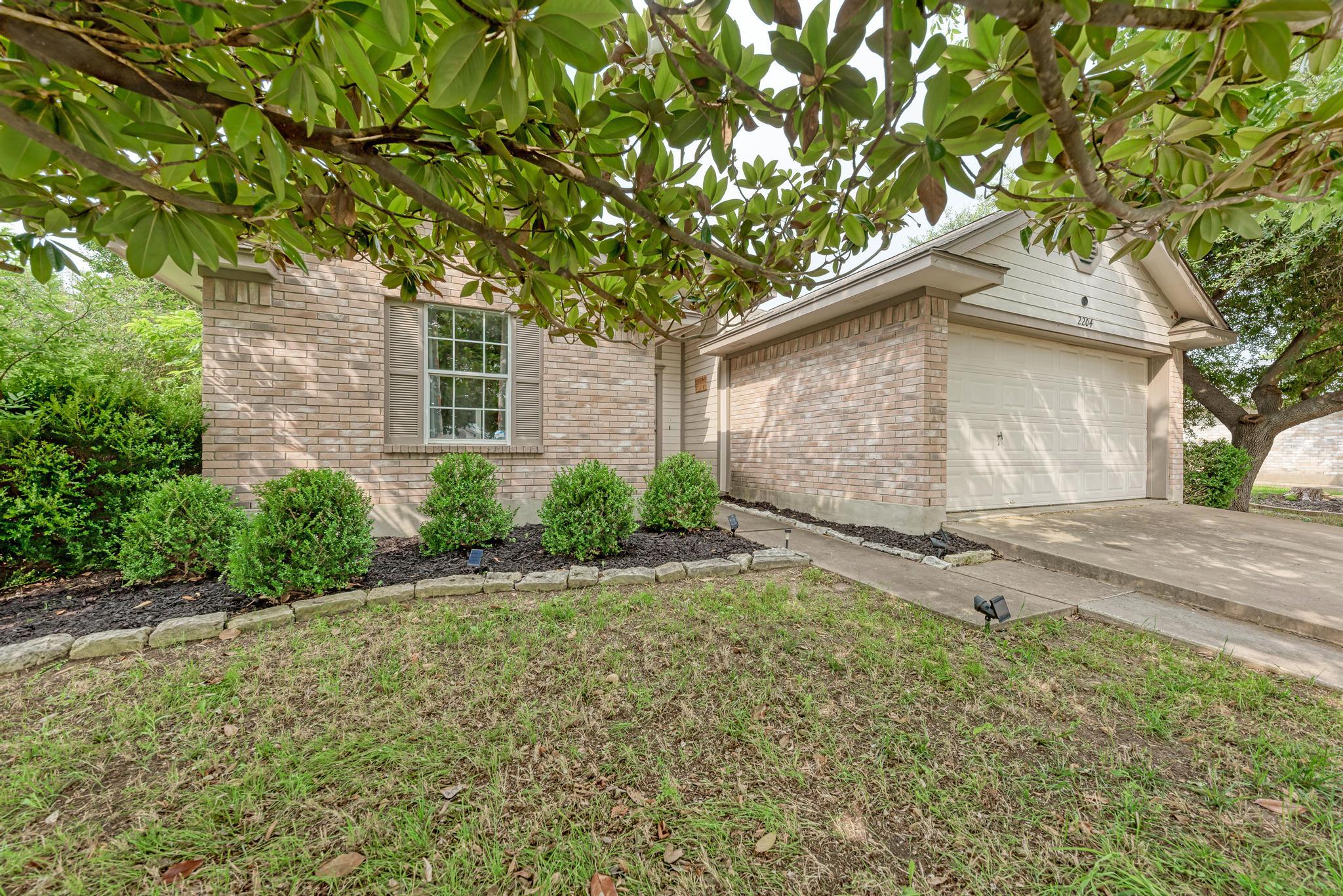 2204 Corbin WAY