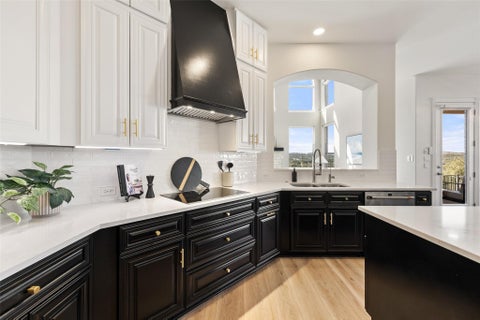 Tiny photo for 2702 Lakehurst RD, Spicewood, TX 78669 (MLS # 4286849)