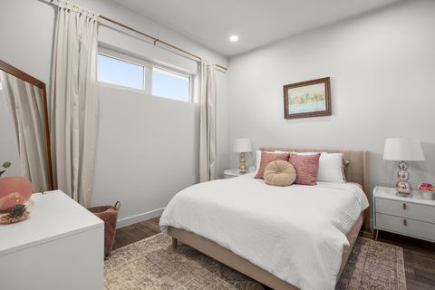 Photo of 4004 Banister LN #202, Austin, TX 78704 (MLS # 9919280)