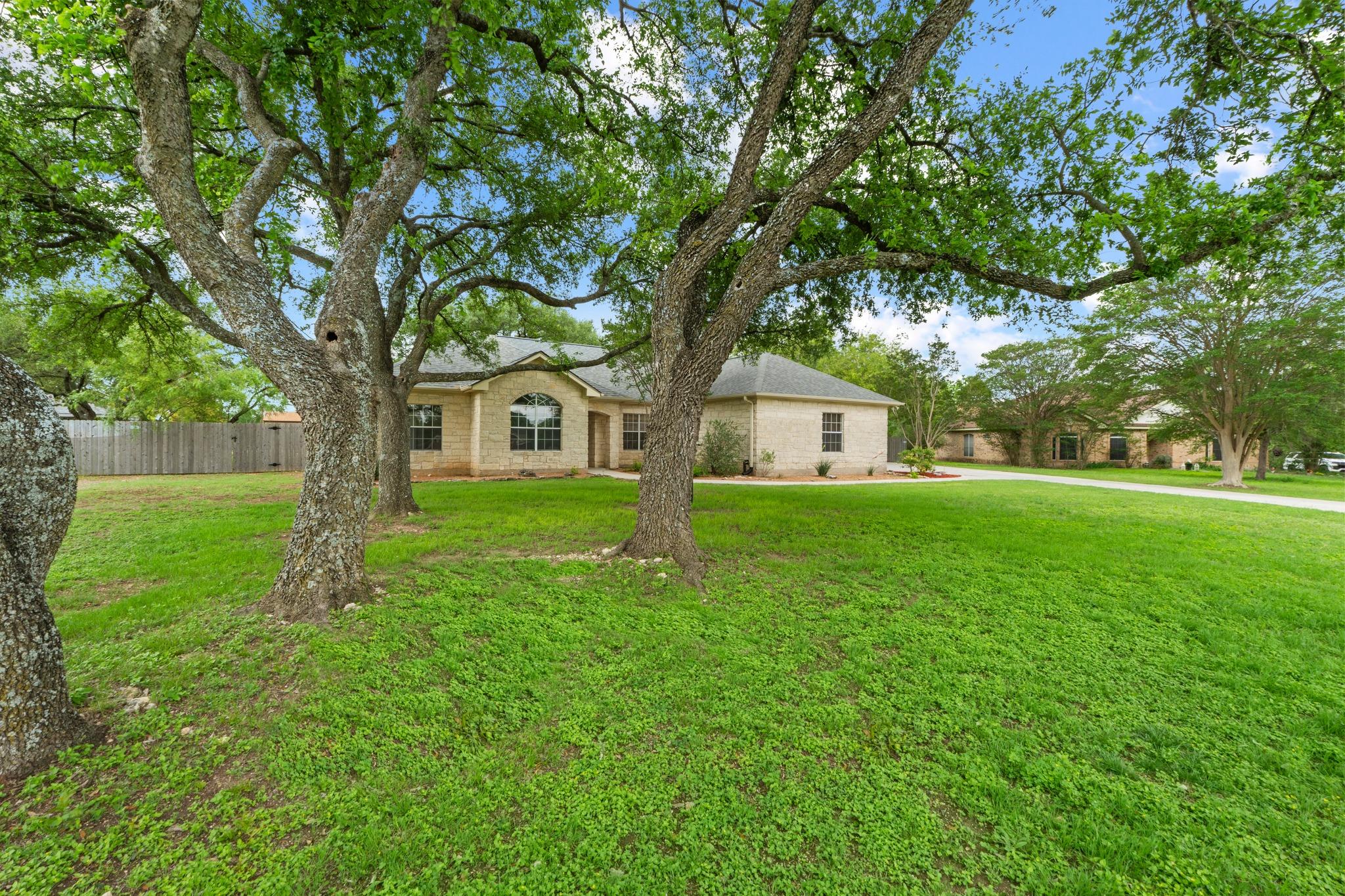 303 Pin Oak CT