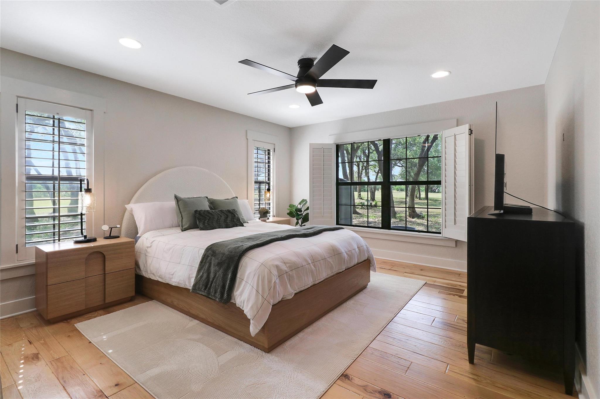 4 Valley View CIR