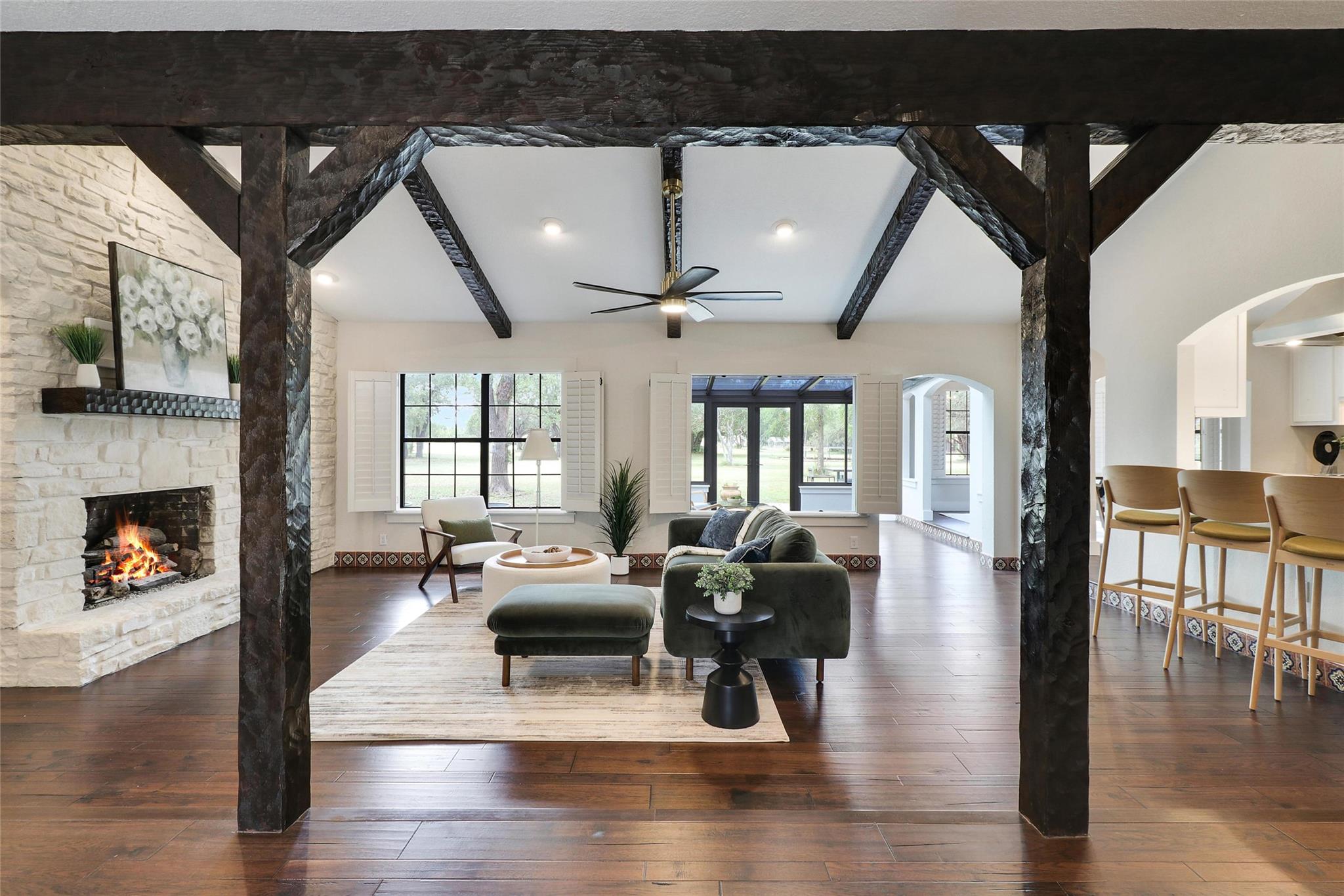 4 Valley View CIR