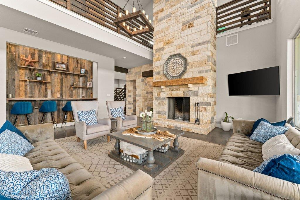 Spicewood, Texas, 78669, United States, 5 Bedrooms Bedrooms, ,6 BathroomsBathrooms,Residential,Active,2007979