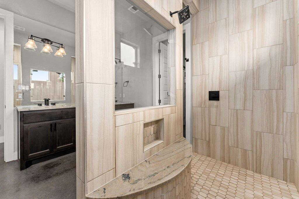 Spicewood, Texas, 78669, United States, 5 Bedrooms Bedrooms, ,6 BathroomsBathrooms,Residential,Active,2007979