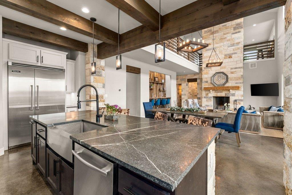 Spicewood, Texas, 78669, United States, 5 Bedrooms Bedrooms, ,6 BathroomsBathrooms,Residential,Active,2007979