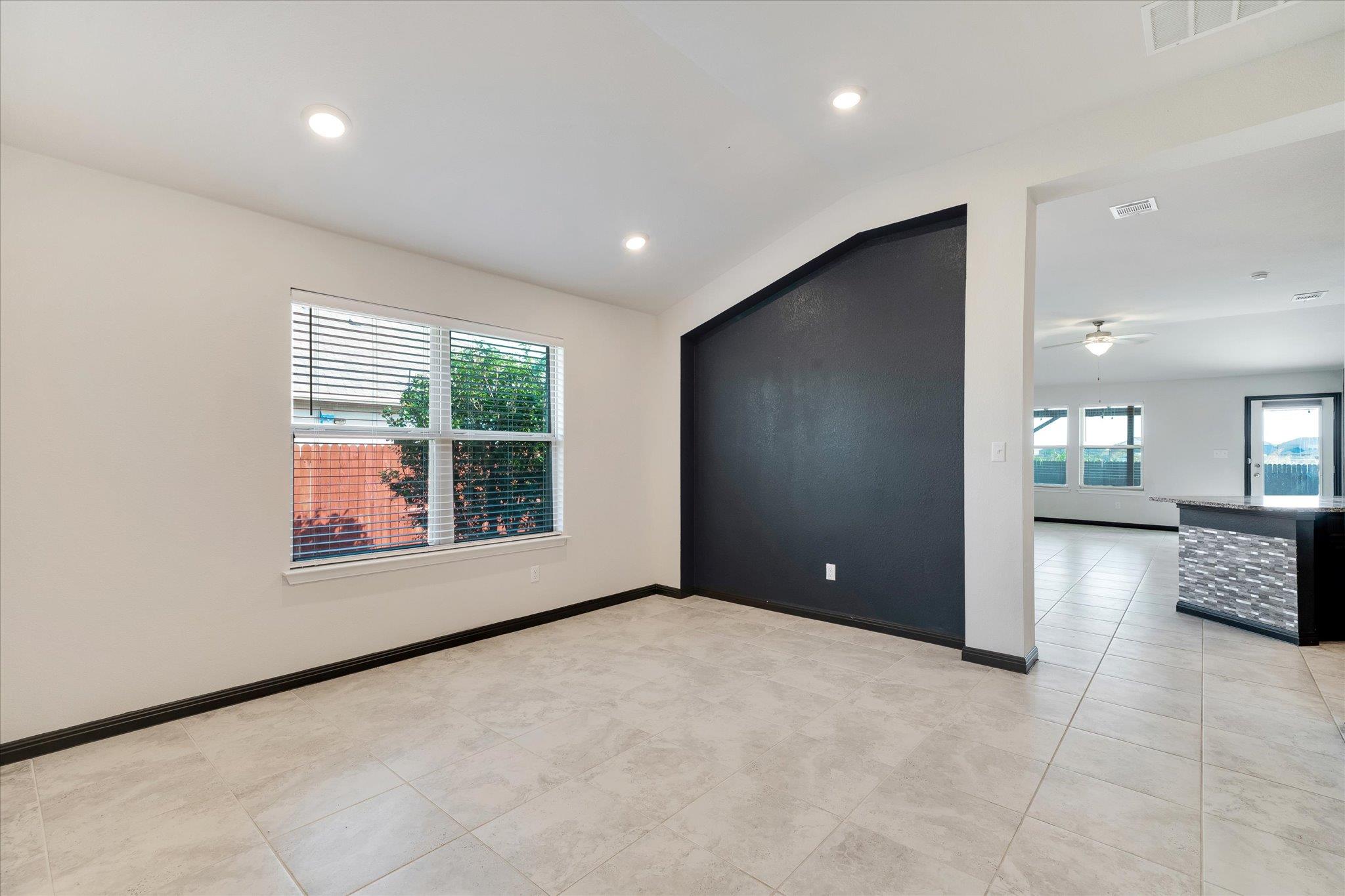 160 Sun Ray DR