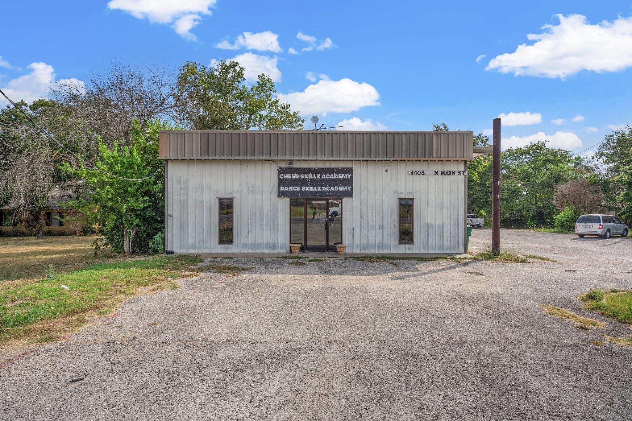 2901 S Hwy 95 Highway