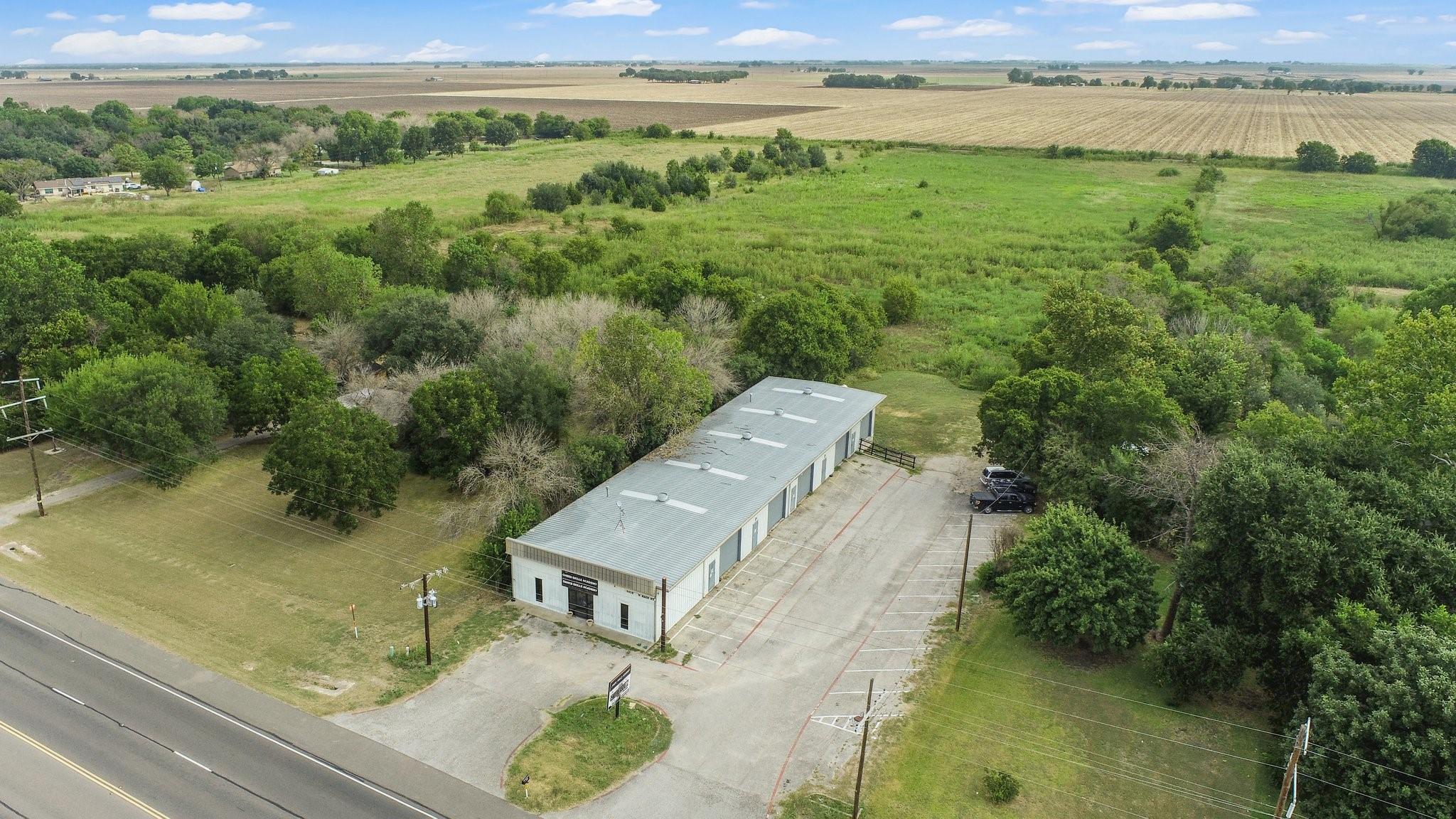 2901 S Hwy 95 Highway