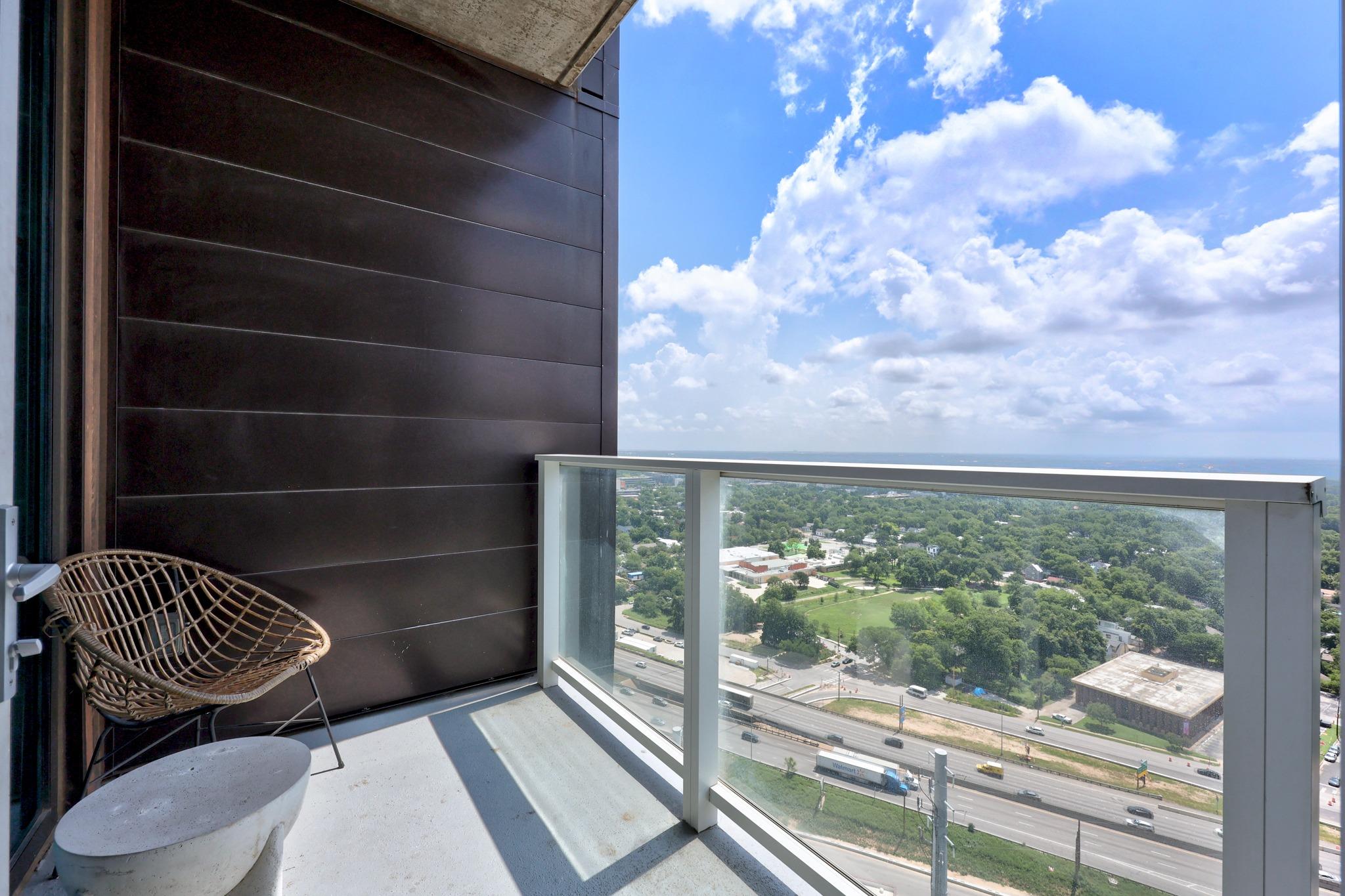 48 East Ave 3006
