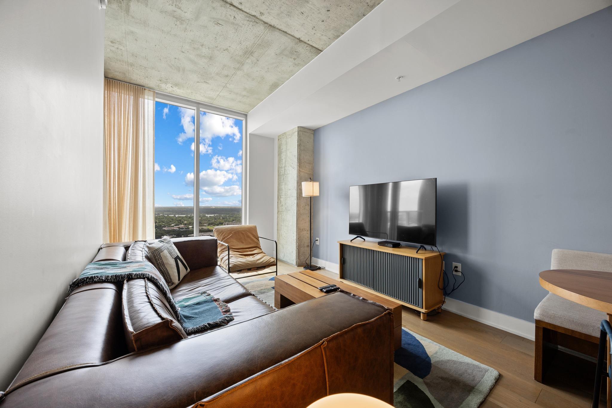 48 East Ave 3006