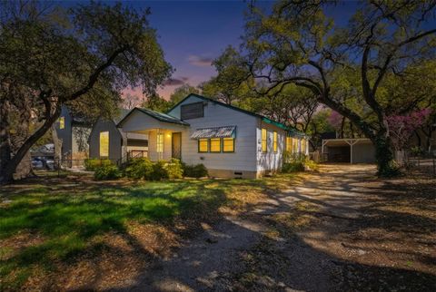 2607 S 4th ST Austin TX 78704