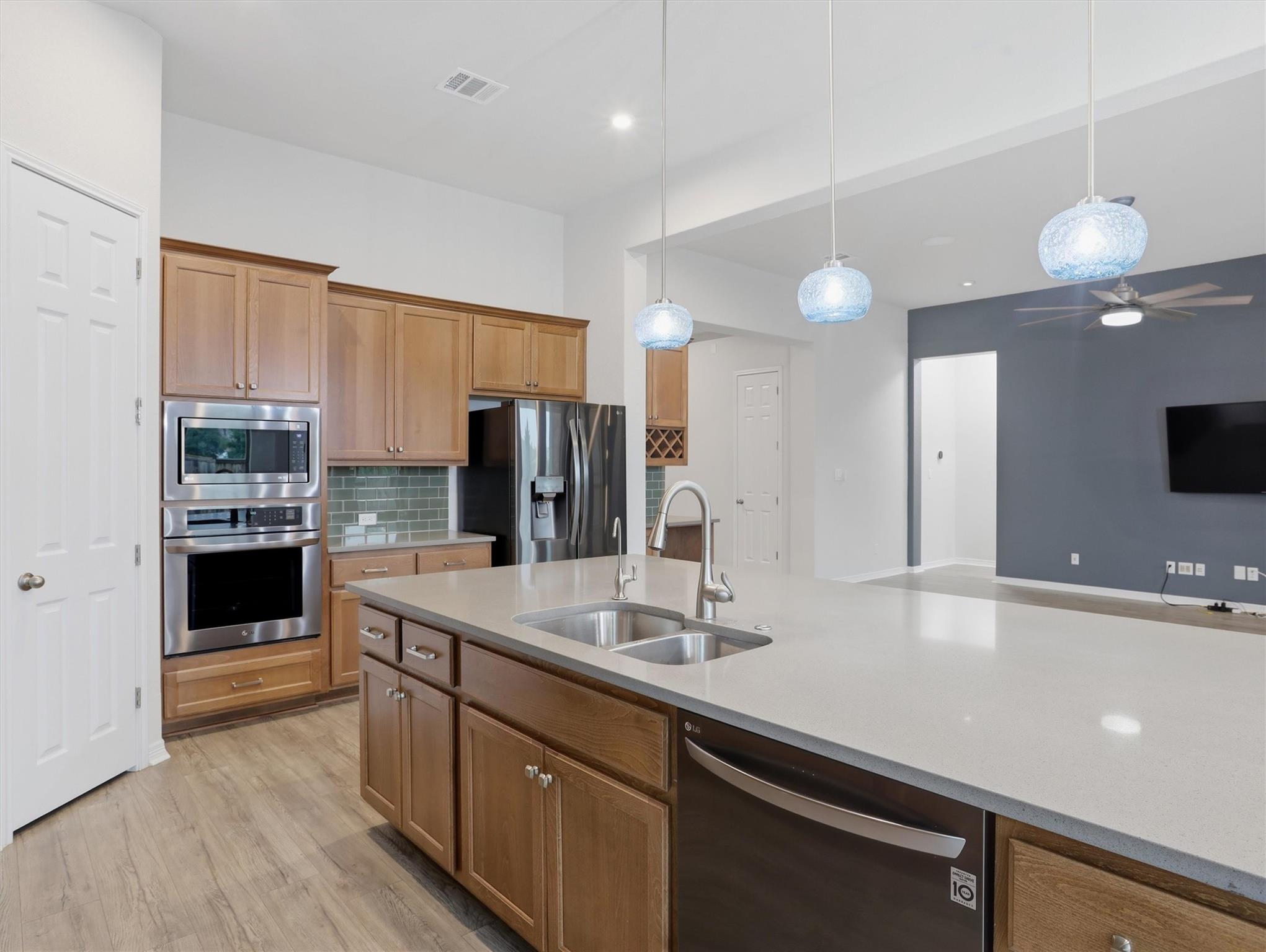 626 Painted Creek WAY