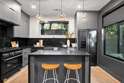 2209 Rae Dell Ave Austin TX 78704