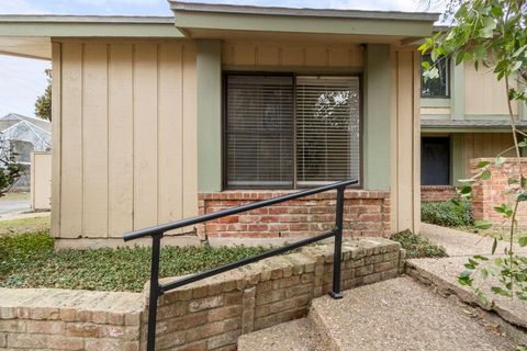 Tiny photo for 915 Silver Quail LN, Austin, TX 78758 (MLS # 8119367)
