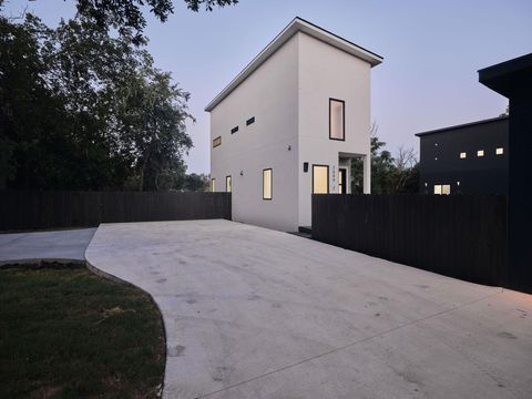 Photo of 2609 Davis LN #2, Austin, TX 78745 (MLS # 3456376) Photo of 2609 Davis LN #2, Austin, TX 78745 (MLS # 3456376)