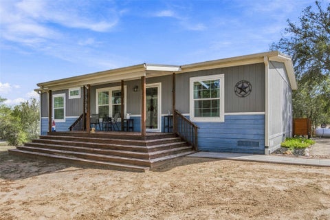 Photo of 119 Fox LN, Lockhart, TX 78644 (MLS # 9685347)