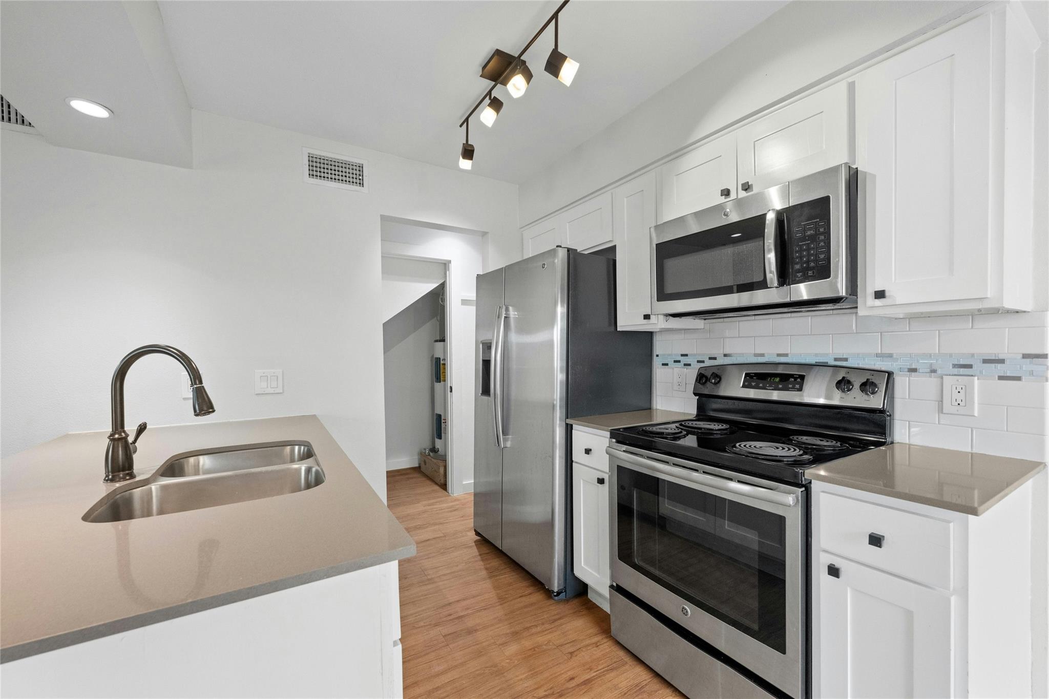 3500 Alpine CIR