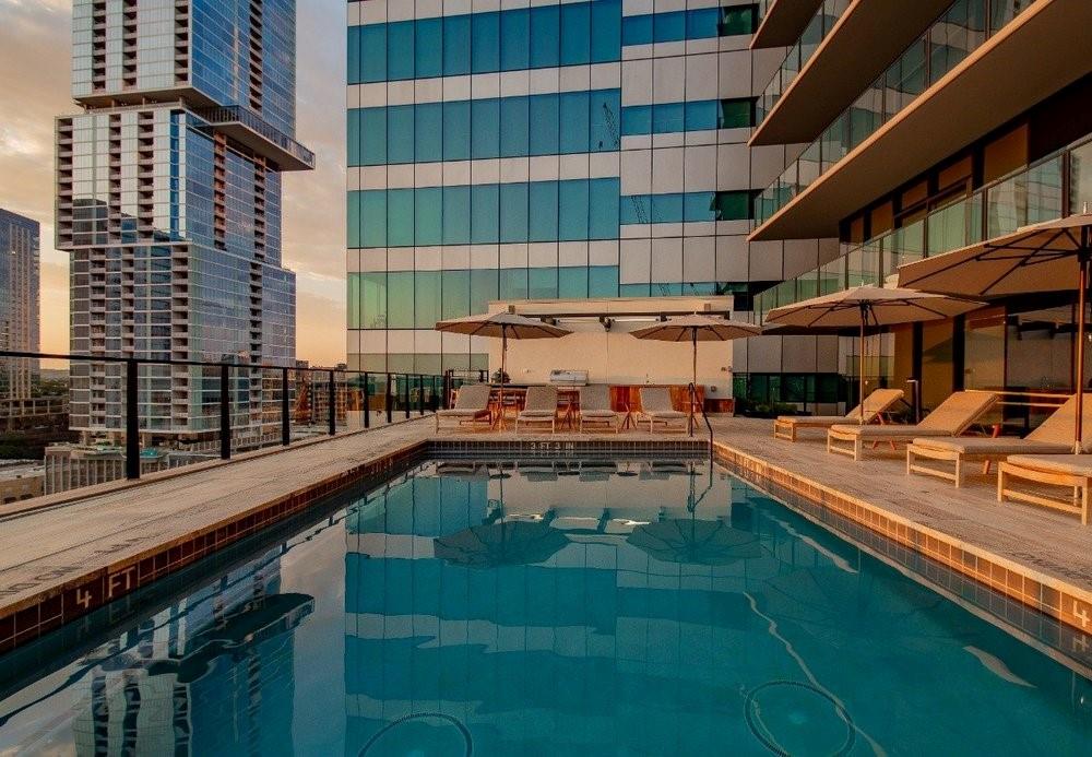 202 Nueces ST 1405