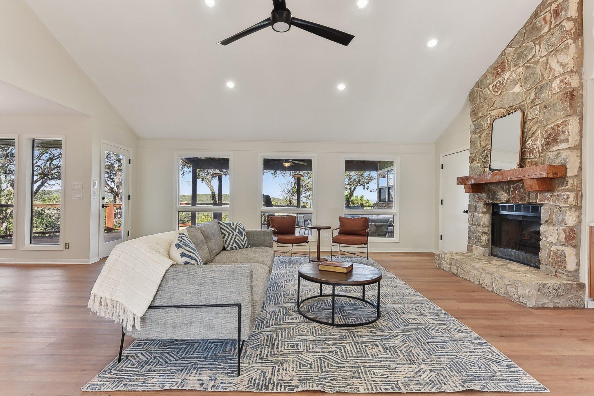 101 Mesa DR