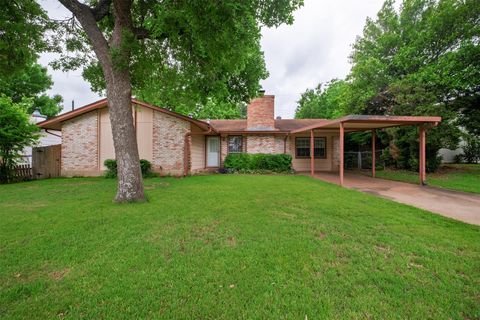 Single Family Residence in Austin TX 1919 Cannonwood LN.jpg