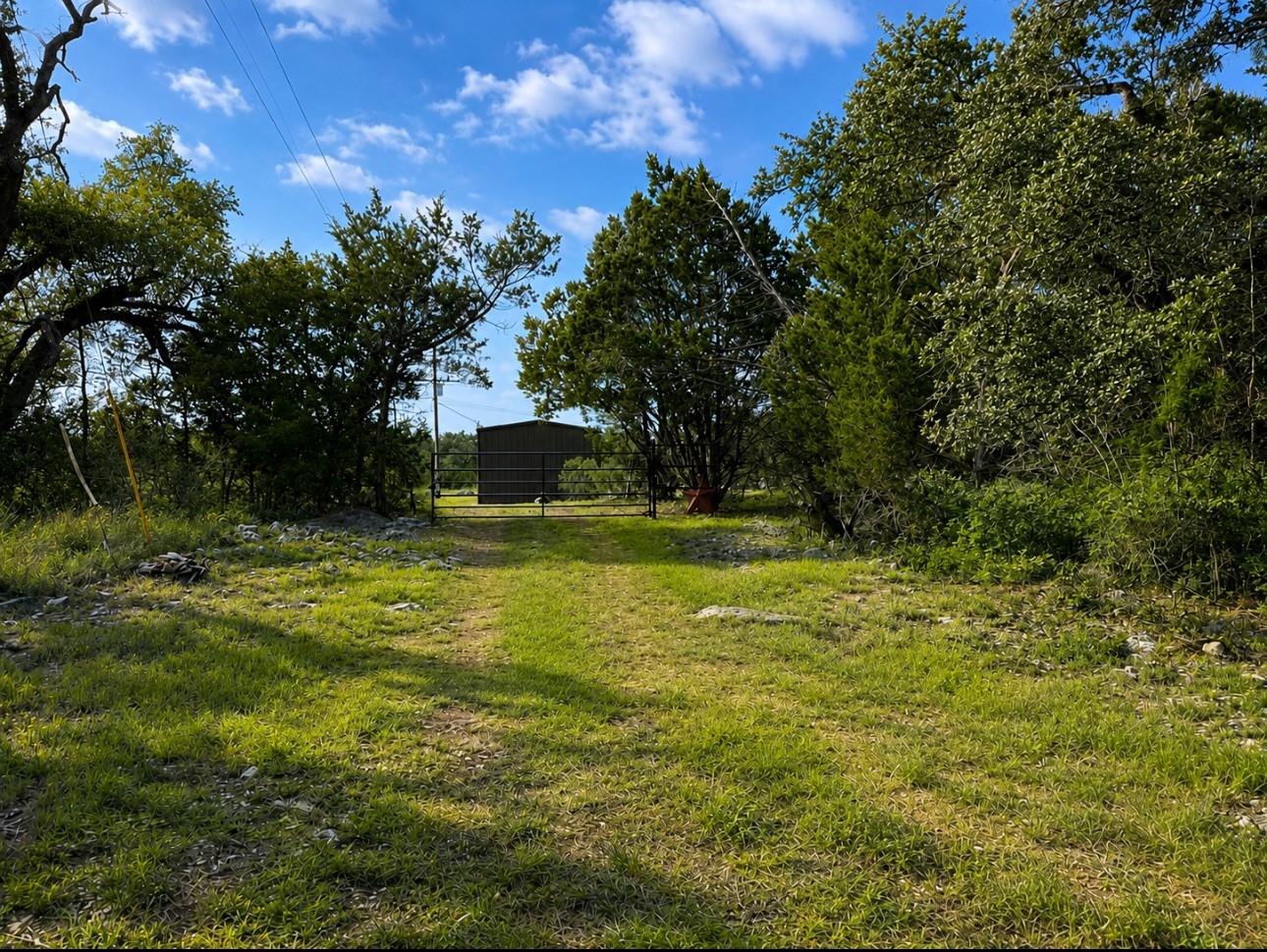 300 Live Oak Hills CT
