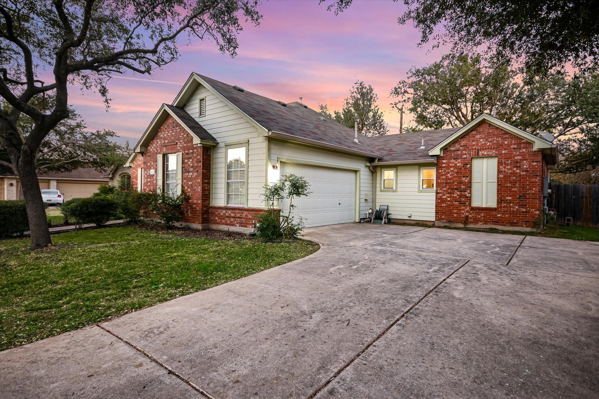 Round Rock, Texas 78665, United States, 3 Bedrooms Bedrooms, ,2 BathroomsBathrooms,Residential,Active,252043