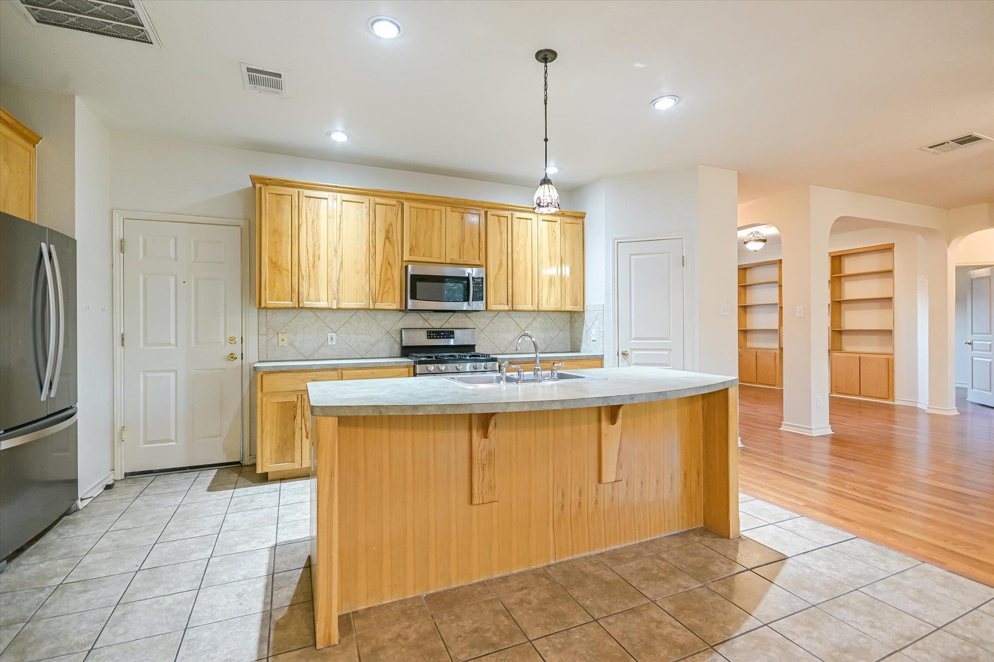 Round Rock, Texas 78665, United States, 3 Bedrooms Bedrooms, ,2 BathroomsBathrooms,Residential,Active,252043