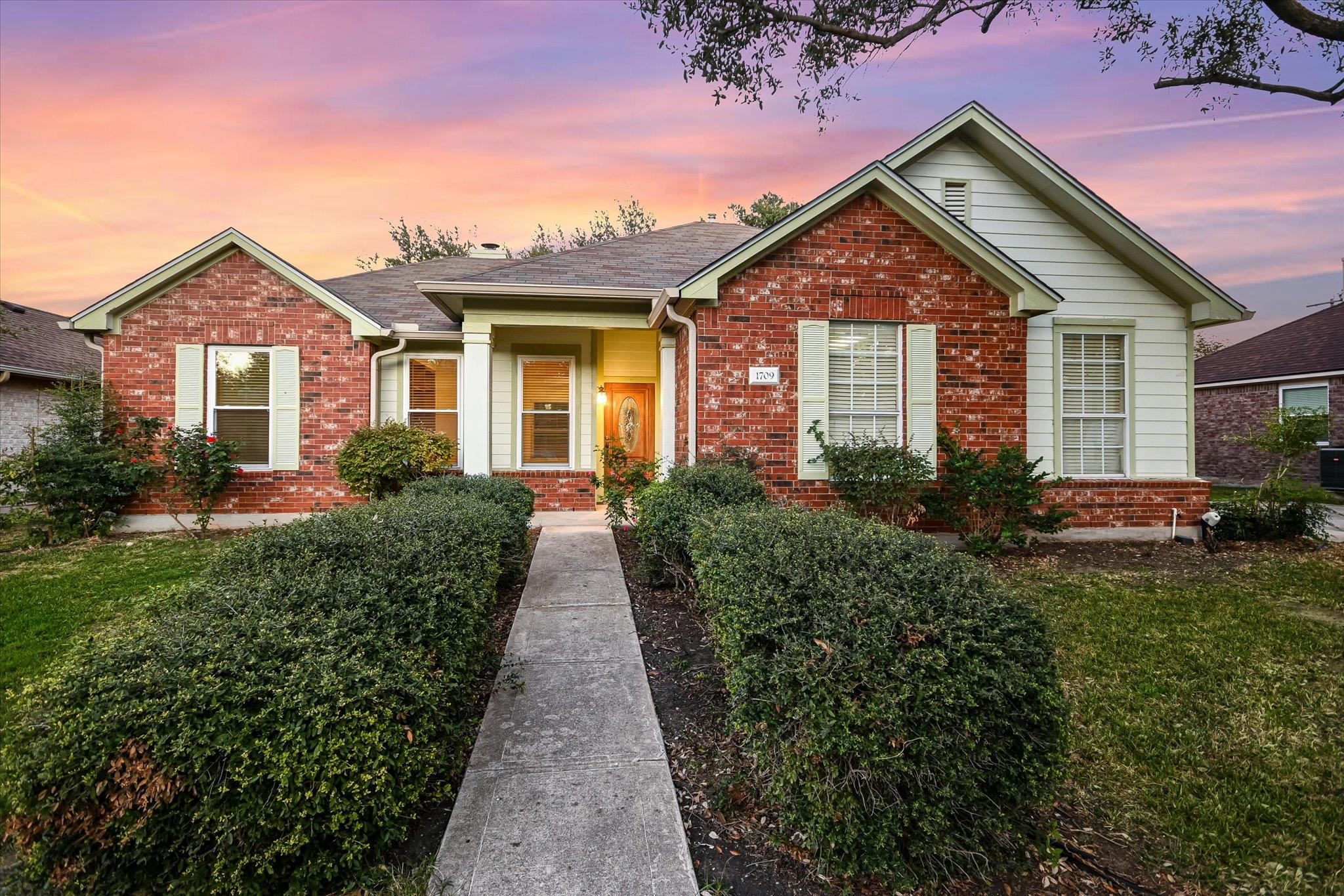 Round Rock, Texas 78665, United States, 3 Bedrooms Bedrooms, ,2 BathroomsBathrooms,Residential,Active,252043