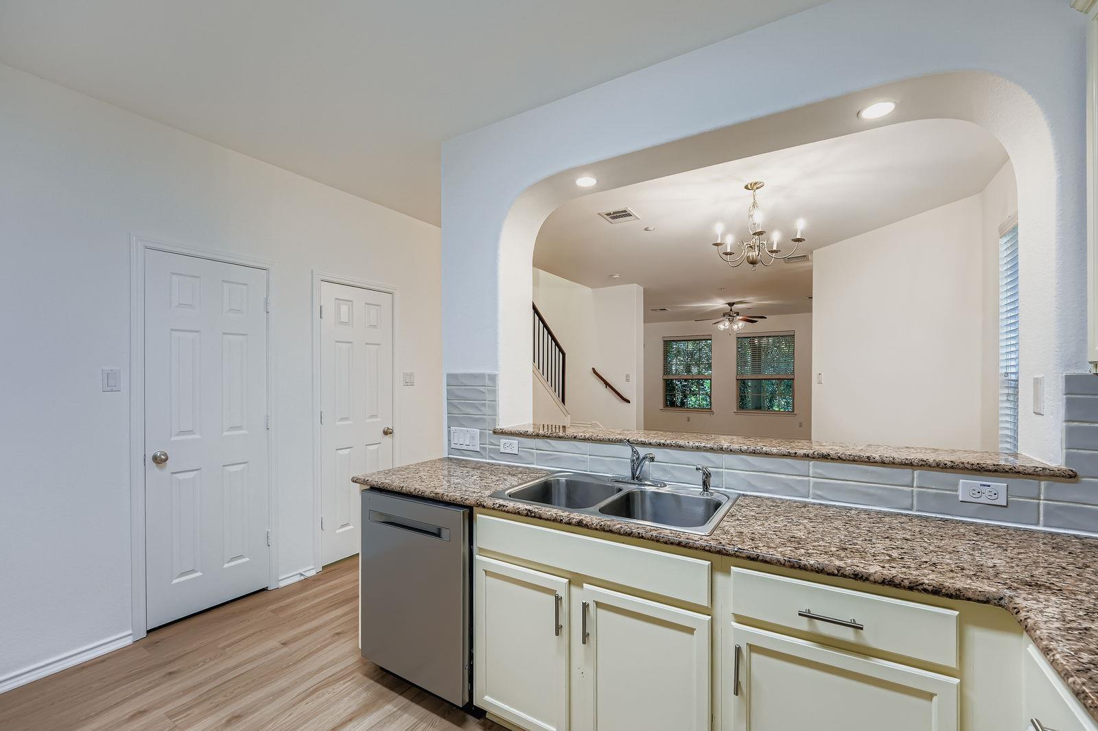 Austin, Texas 78727, United States, 2 Bedrooms Bedrooms, ,3 BathroomsBathrooms,Residential,Active,175489